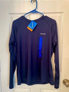 NWT. Columbia Omni-Shade Regular Fit Long Sleeve Shirt - Navy Blue